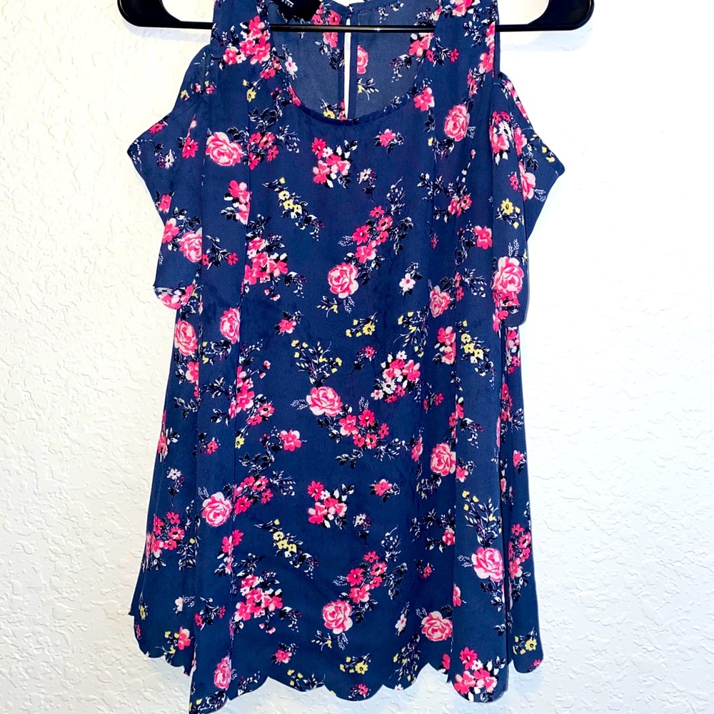 IZByer Scalloped Floral Open Shoulder Top